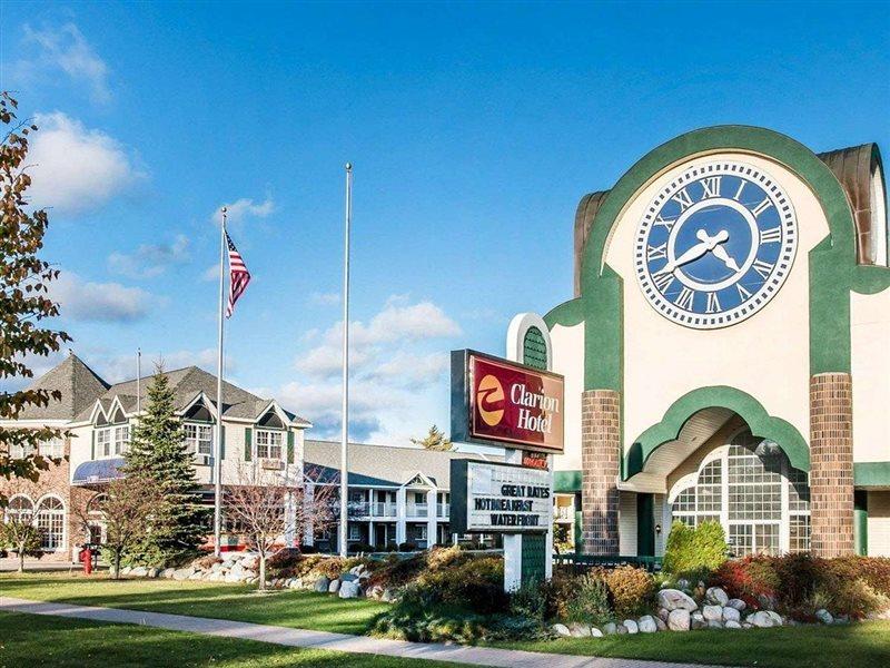 Clarion Hotel Beachfront Mackinaw Stadt Exterior foto