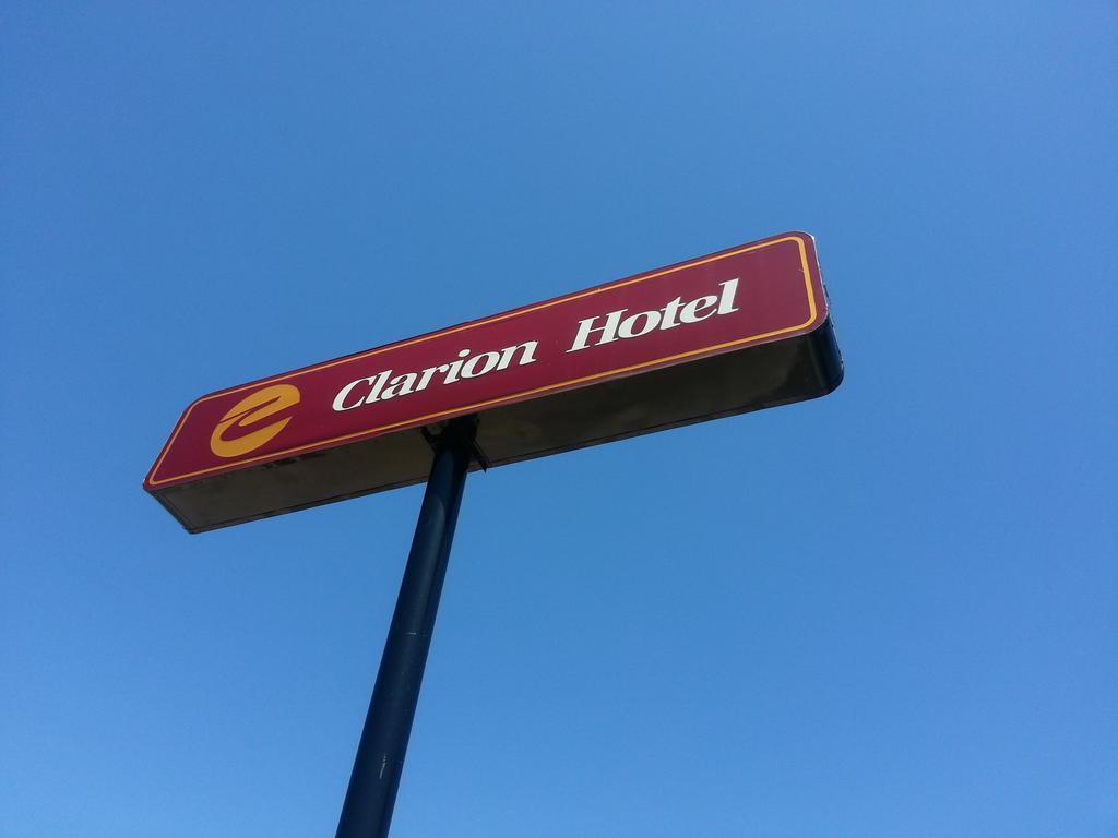 Clarion Hotel Beachfront Mackinaw Stadt Exterior foto